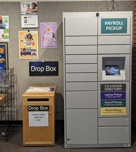 A lockers in a roomDescription automatically generated